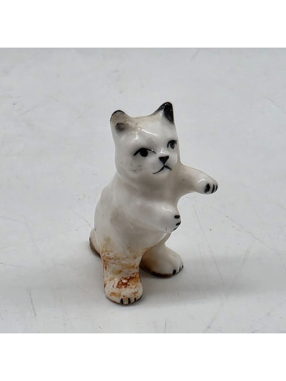 Vintage Porcelain White Cat Figurine Black Accents & Stained Base 1.5"